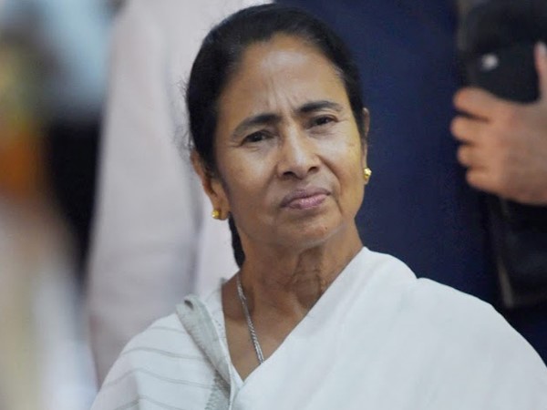 पंडालों को 28 करोड़ का दान