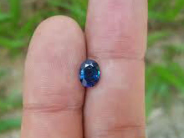 मन को एकाग्र करने में यह रत्न बहुत मदद करता है