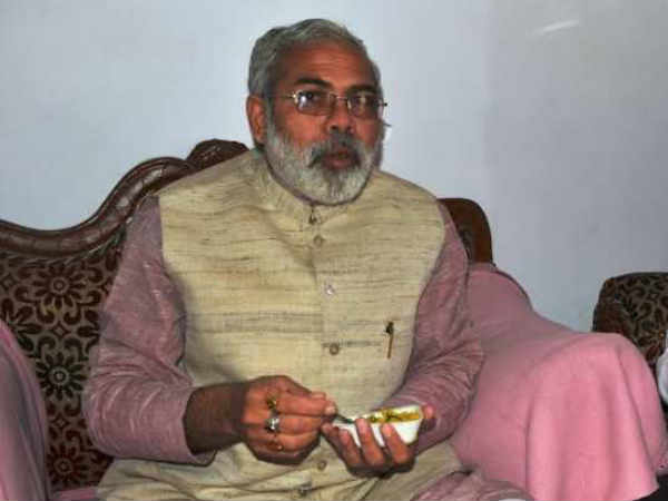 लोकसभा और विधानसभा चुनाव लड़ चुके हैं अभिनंदन