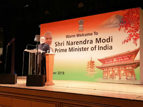 दिवाली के दिये की तरह रोशन कर रहे दुनिया 