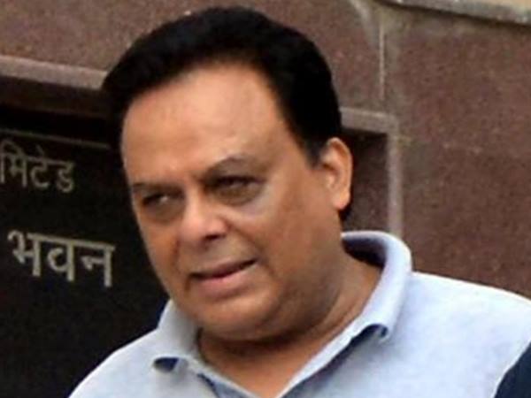 सीबीआई प्रमुखों के साथ संबंधों पर विवाद