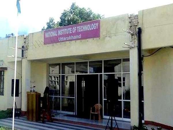 अधिकारियों को नहीं है सूचना