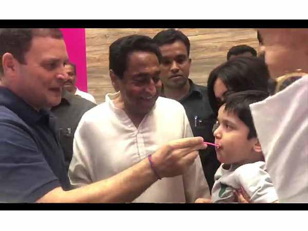 राहुल को देखने के लिए उमडी भीड