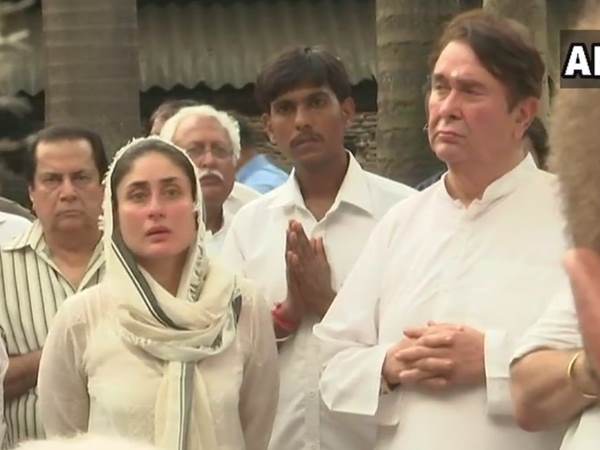 कृष्णा राजकपूर को अंतिम विदाई देने पहुंचे फिल्म और उद्योग जगत के सितारे