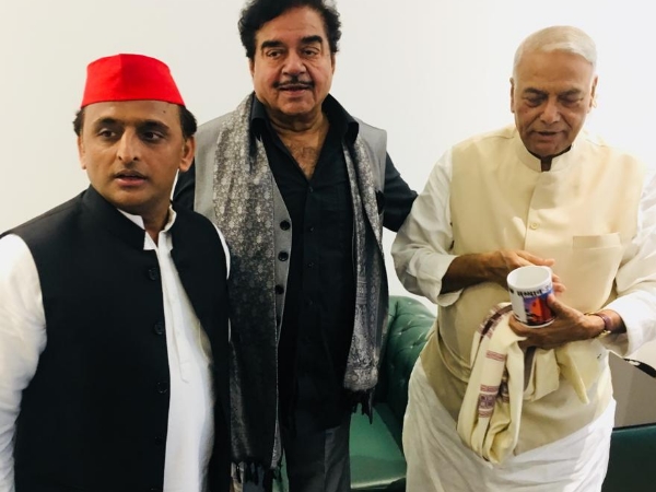जुमलेबाजी और खोखला वायदा नहीं चलेगा जुमलेबाजी और खोखला वायदा नहीं चलेगा