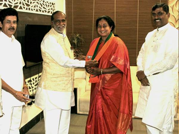 कांग्रेस के वरिष्ठ नेता सी दामोदर राजनरसिम्हा की पत्नी हैं पद्मिनी कांग्रेस के वरिष्ठ नेता सी दामोदर राजनरसिम्हा की पत्नी हैं पद्मिनी