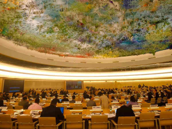 तीन बार हुआ संशोधन तीन बार हुआ संशोधन