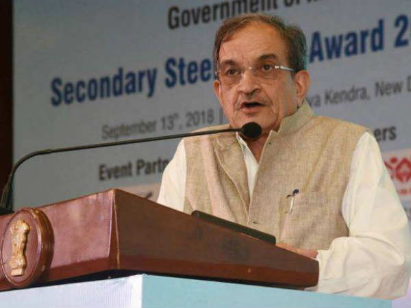 मोदी के मंत्री का विवादित बयान- साल में एकाध सैनिक ही मरता है, सीएम से बात कर मुआवजा बढ़वा देंगे मोदी के मंत्री का विवादित बयान- साल में एकाध सैनिक ही मरता है, सीएम से बात कर मुआवजा बढ़वा देंगे