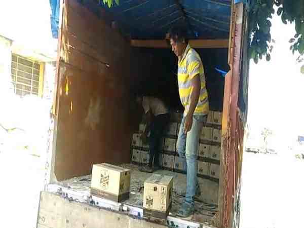 राजस्थान: ट्रक में बाजरे के बीच छिपा कर राजस्थान ले जाया जा रहा था शराब, आबकारी विभाग ने इस तरह पकड़ा