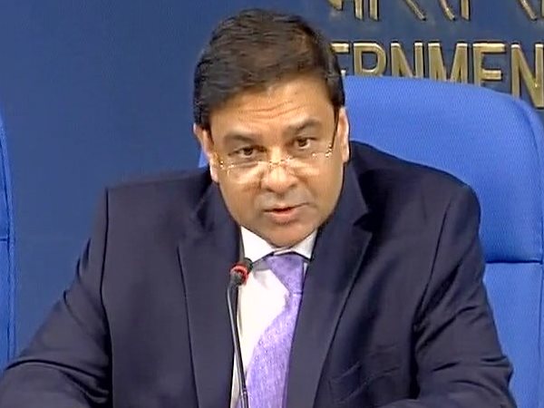 जन्म, शिक्षा और करियर 