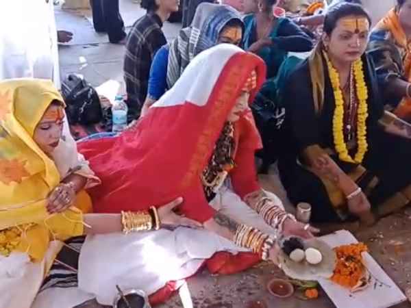 pitrapaksha special Kenners of Pindada and funeral rituals in Varanasi