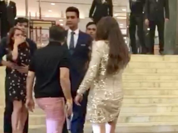 देश भर के एयरपोर्ट पर लुकआउट नोटिस जारी किया है देश भर के एयरपोर्ट पर लुकआउट नोटिस जारी किया है