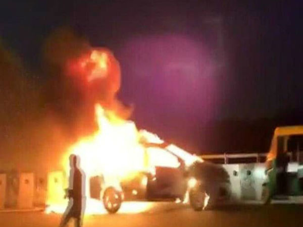  जलने के बाद भी दौड़ती रही कार