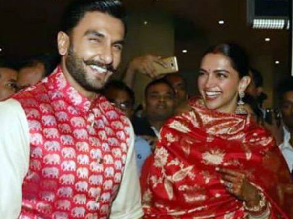 सास ने किया बहू का स्वागत 