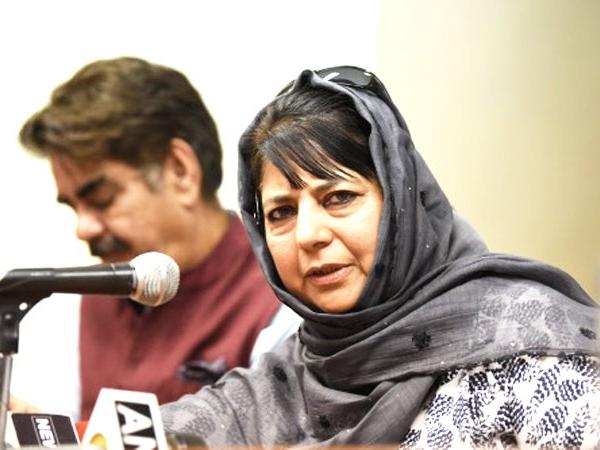 हंदवाड़ा से विधायक हैं सज्‍जाद गनी लोन 