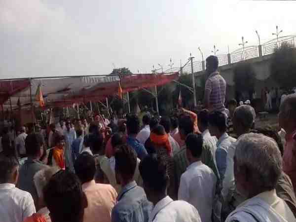 bjp senior leaders files fake fir against villagers in etawah
