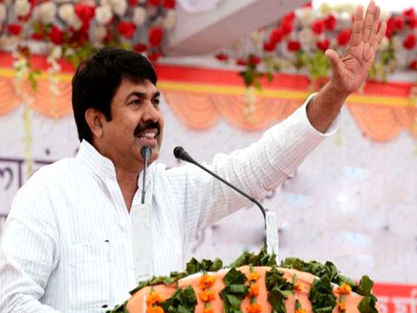 आसान नहीं है पायलट का जीतना