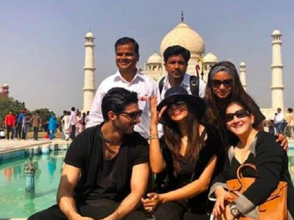 सुष्मिता सेन साल 1994 में मिस यूनिवर्स बनी थीं 