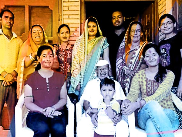 झुंझुनूं के चिड़ावा शहर में रहता है परिवार