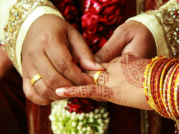 तुला राशि का सौन्दर्य मेष को आकर्षित करेगा