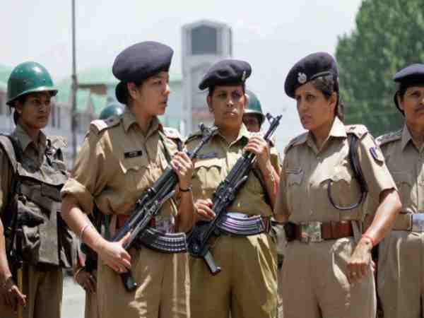 सड़कों पर दौड़ेगीं पिंक स्कूटी सड़कों पर दौड़ेगीं पिंक स्कूटी