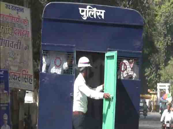 school children visited like prisoners in the hamirpur