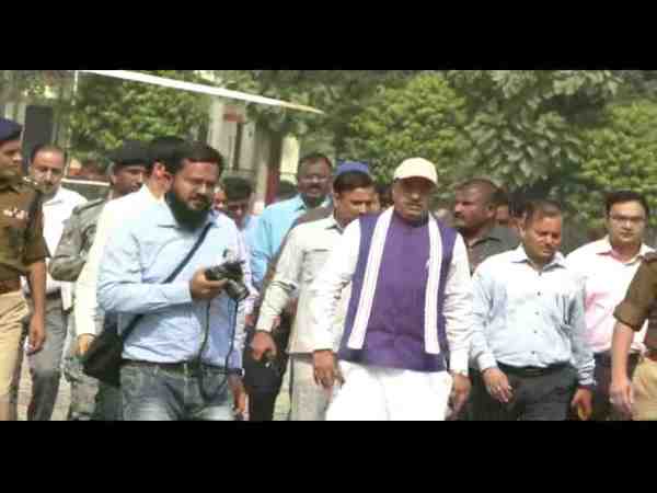 deputy cm gave statement for mulayam singh and akhilesh yadav