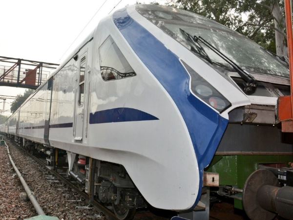 शताब्दी की जगह लेगी ट्रेन 18