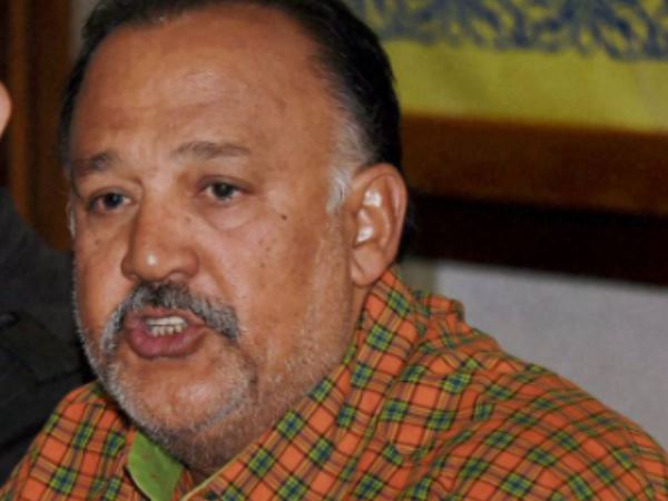 अक्टूबर में नंदा ने दर्ज कराई थी शिकायत