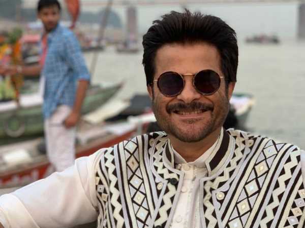 कई मशहर हस्तियां पहुंती वाराणसी 