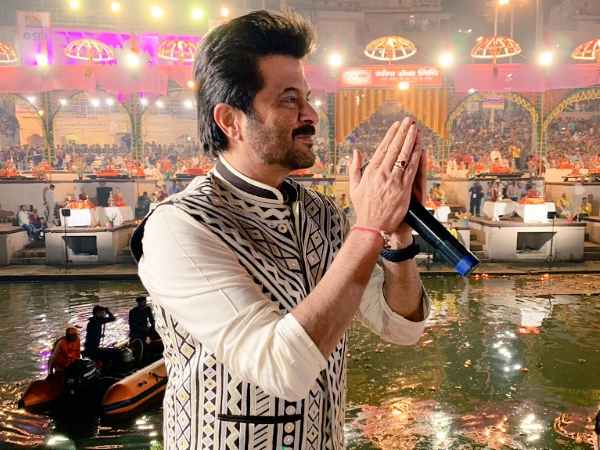 पूरे पंचगंगा घाट पर जलते हैं दीये