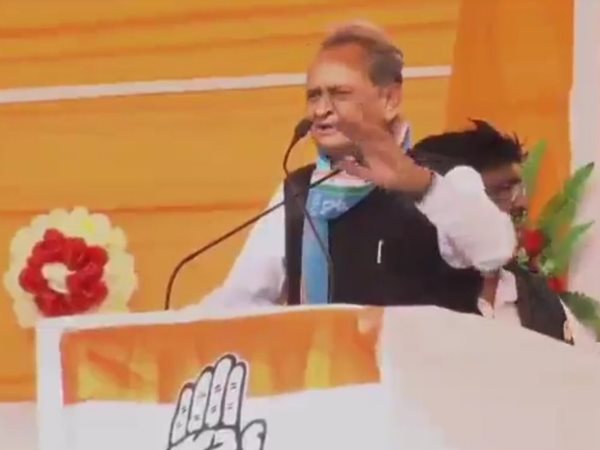 मोदी जैसी भाषा पहले नहीं बोली गई मोदी जैसी भाषा पहले नहीं बोली गई