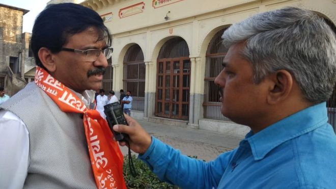 विहिप-शिवसेना की हुंकार से अयोध्या में आशंका का माहौल विहिप-शिवसेना की हुंकार से अयोध्या में आशंका का माहौल