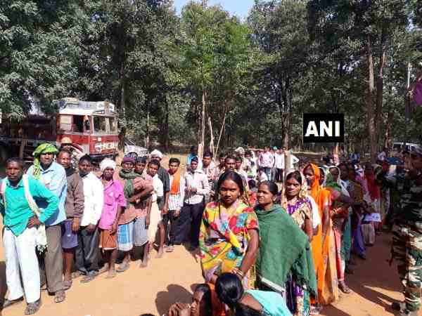 मुख्यमंत्री रमन सिंह के चुनावी क्षेत्र राजनांदगांव में भी हुई वोटिंग