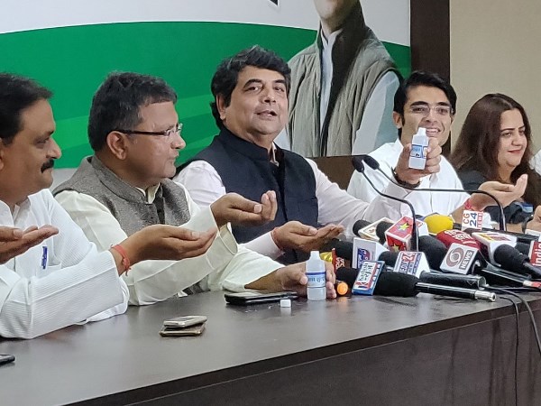 कांग्रेस ने खाई गंगाजल लेकर कसम 