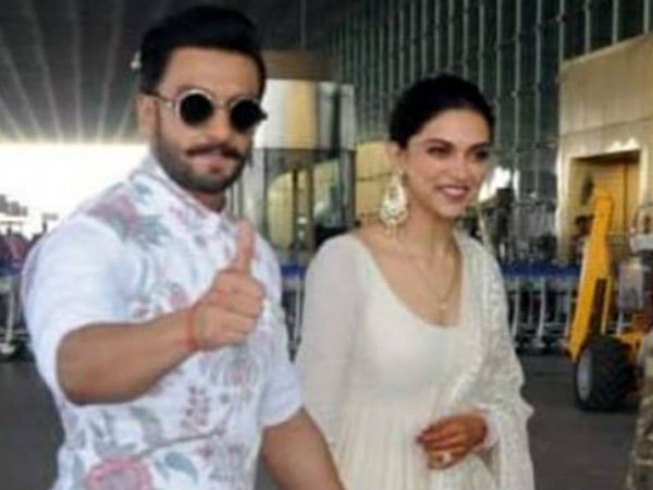 रिसेप्शन की तस्वीरों का इंतजार रिसेप्शन की तस्वीरों का इंतजार