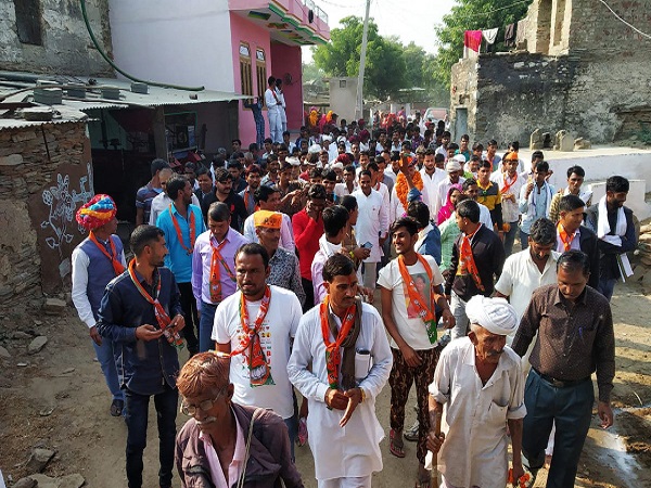 हर कार्यकर्ता को 10 घरों तक जाने की जिम्मेदारी दी गई 