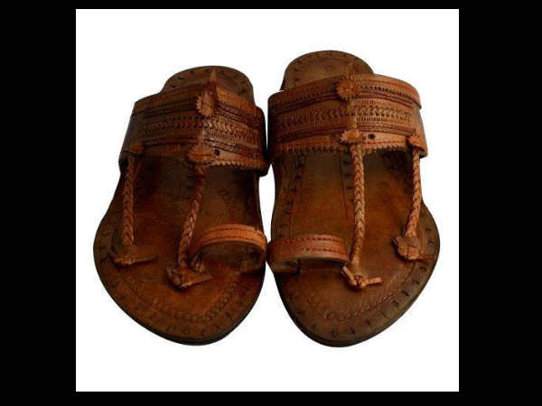 चेन्नई के एक शख्स ने दर्ज कराया चप्पल चोरी का मुकदमा, जांच में जुटी पुलिस चेन्नई के एक शख्स ने दर्ज कराया चप्पल चोरी का मुकदमा, जांच में जुटी पुलिस