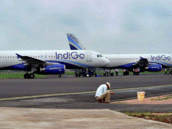  ATC अधिकारियों ने विमान मोड़ने का निर्देश