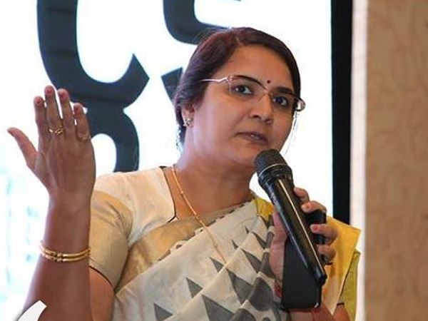 Jaipur former Mayor Jyoti Khandelwal resigns from Congress Disappointed over ticket Jaipur former Mayor Jyoti Khandelwal resigns from Congress Disappointed over ticket