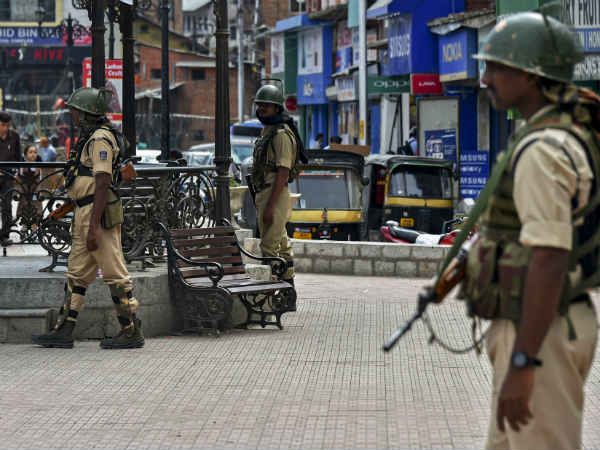 गिरफ्तार हो चुकी हैं दो महिलाएं गिरफ्तार हो चुकी हैं दो महिलाएं