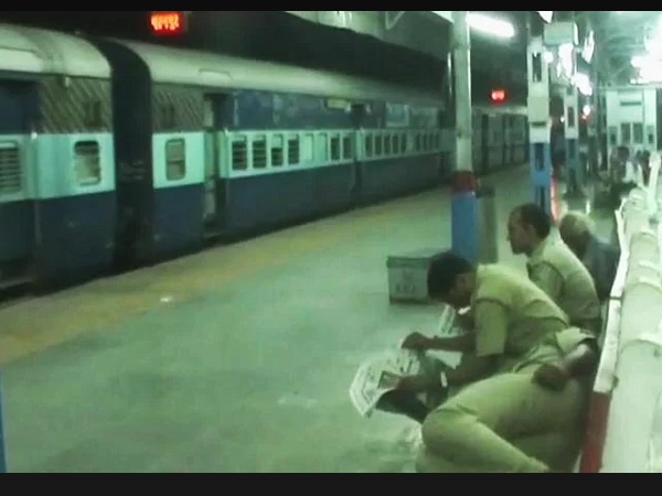 ग्वालियर, भोपाल, बरेली, इंदौर, लोकमान्य साप्ताहिक ट्रेन, झांसी, जीआरपी पुलिस, Gwalior, Bhopal, Bareilly, Indore, Train, Jhansi, GRP Police, Madhya Pradesh, MP railway thefts, railway stations, crime, train robbery, train robbery madhya pradesh, robbery in train