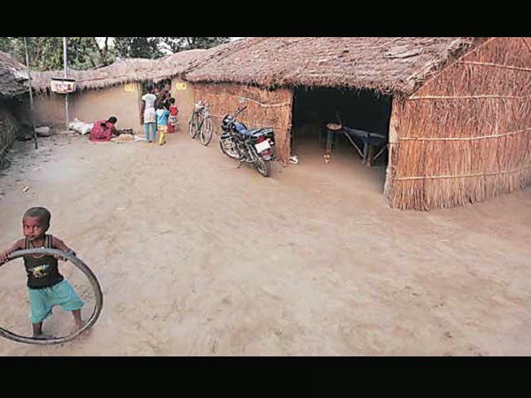 village in Shahjahanpur, No Swachh Bharat for UP village, Shahjahanpur, Swachh Bharat, toilet, swachh bharat abhiyan, शाहजहांपुर , स्वच्छ भारत, स्वच्छ भारत अभियान, uttar pradesh village in Shahjahanpur, No Swachh Bharat for UP village, Shahjahanpur, Swachh Bharat, toilet, swachh bharat abhiyan, शाहजहांपुर , स्वच्छ भारत, स्वच्छ भारत अभियान, uttar pradesh