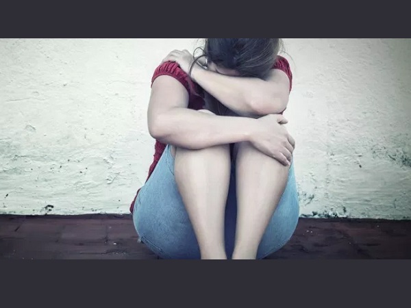 Uttar Pradesh Police sub inspector accused of Physical harassment of lady Uttar Pradesh Police sub inspector accused of Physical harassment of lady