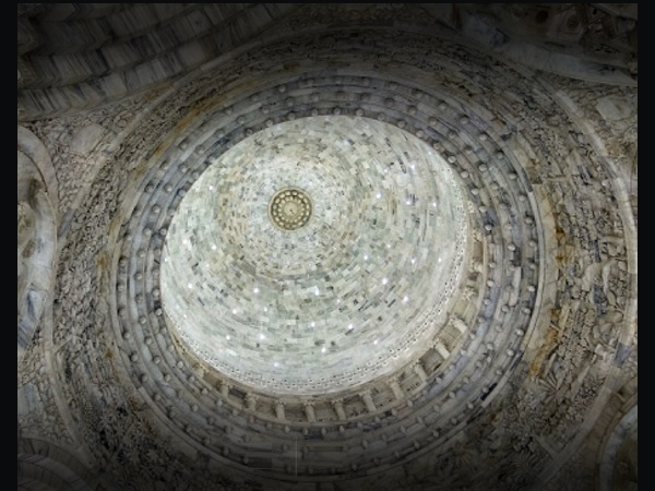 ताजमहल के पास 400 करोड़ रु. में बनी ये इमारत, 114 साल से चल रहा है काम ताजमहल के पास 400 करोड़ रु. में बनी ये इमारत, 114 साल से चल रहा है काम