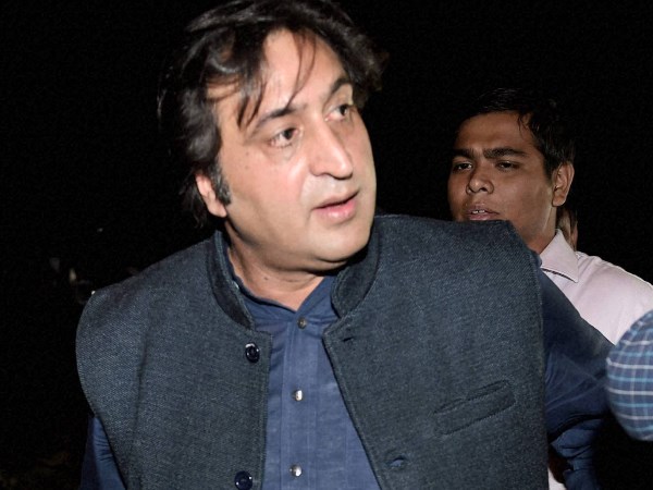 हमने वॉट्सऐप पर सरकार बनाने का दावा भेजा