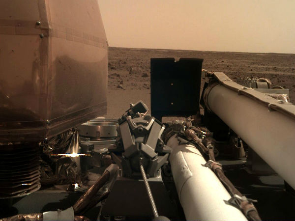 कैसे लैंड हुआ