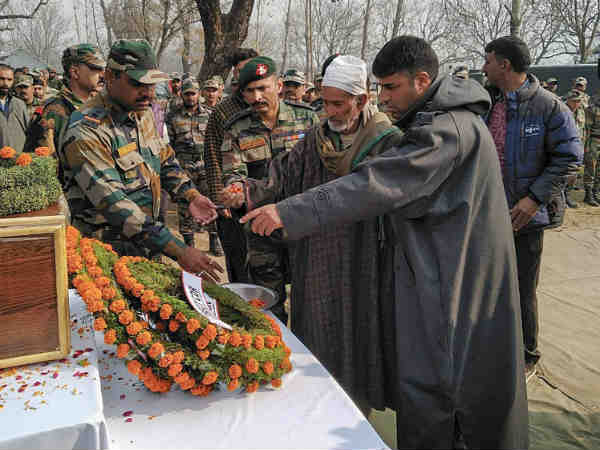 दो बार हुए सेना मेडल से सम्‍मानित