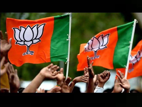 Smriti Irani to visit Amethi 