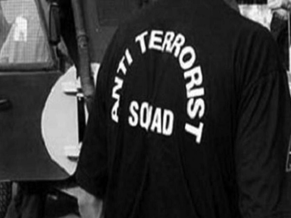 चेतावनी देकर छोड़ा